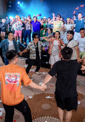 Team Building Bãi Biển & Gala Dinner 3N2D Tại Cam Ranh Cùng Classic Fine Foods Việt Nam