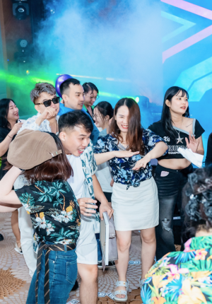 Team Building Bãi Biển & Gala Dinner 3N2D Tại Cam Ranh Cùng Classic Fine Foods Việt Nam